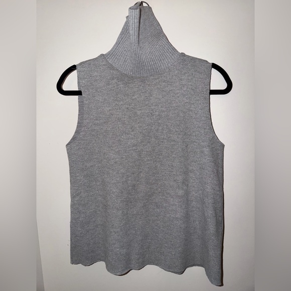 Zara Ribbed Gray top - Picture 1 of 2